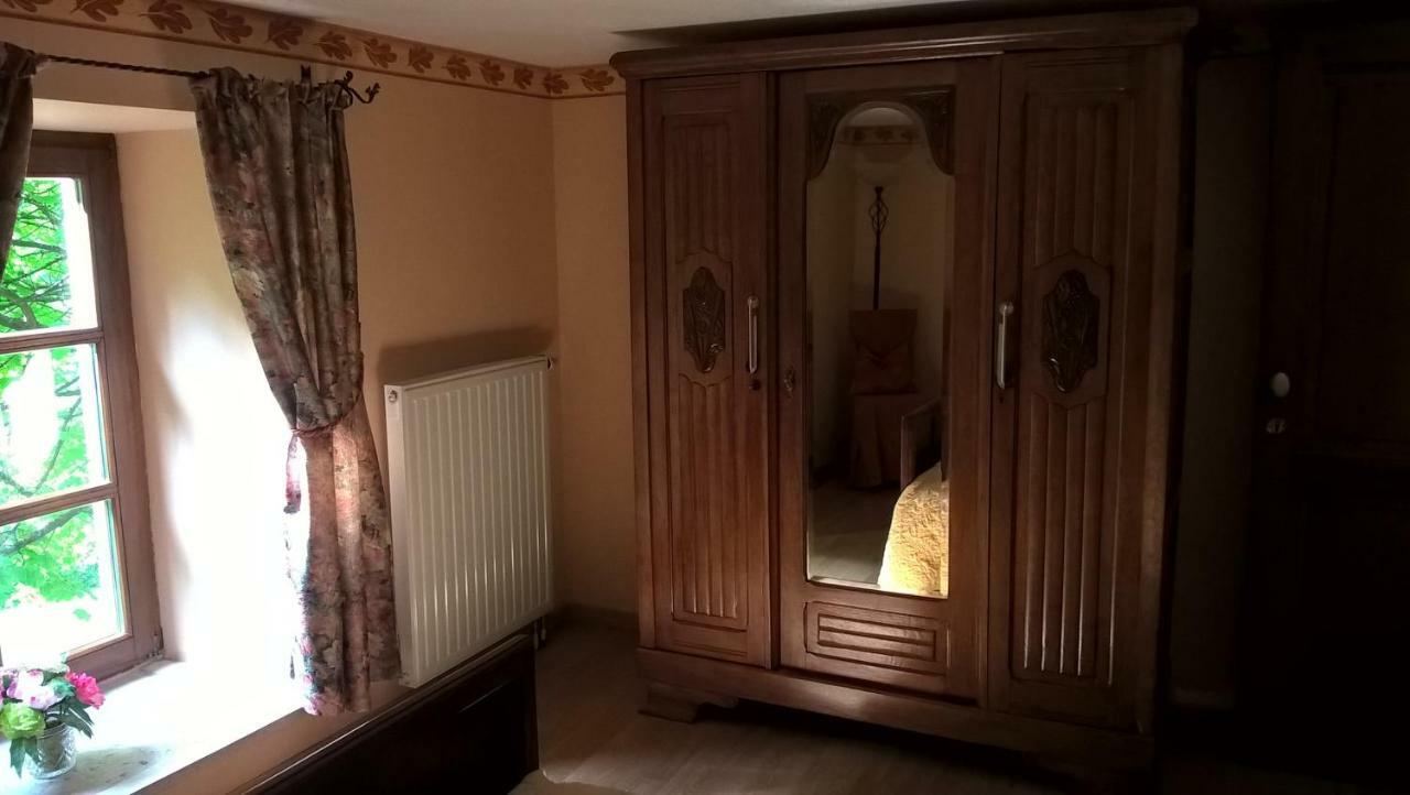 La Maison Des Marguerites Vresse-sur-Semois Bagian luar foto